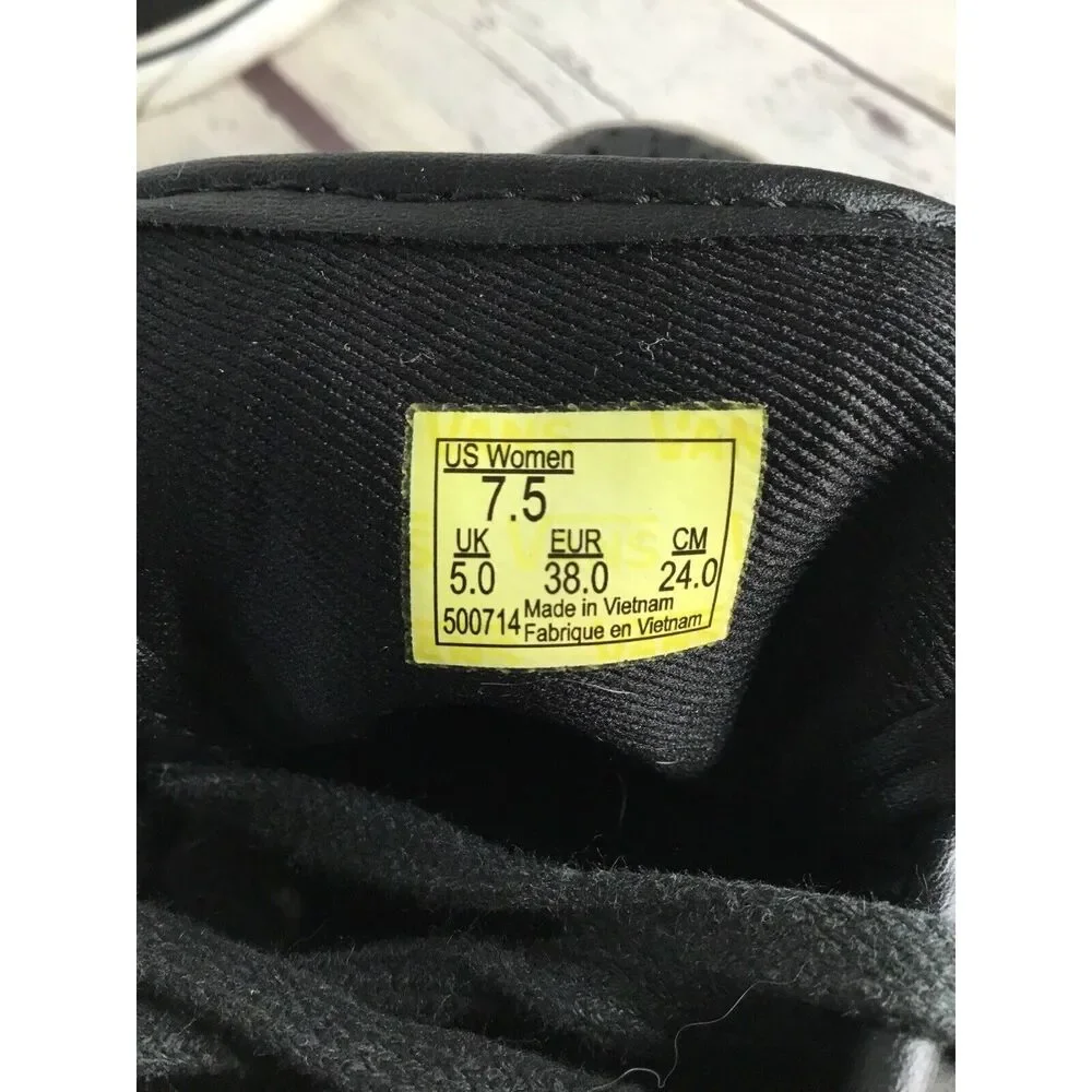 Vans Skate Shoes‎ Sneakers Lace Up Perforated Black Leather Unisex/Womens Sz 7,5